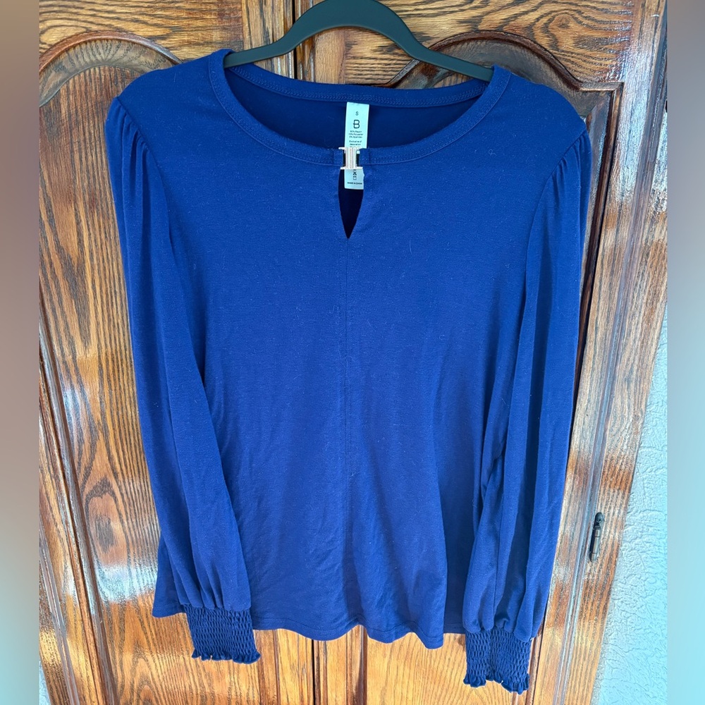 Women's Blue Long Sleeve Top